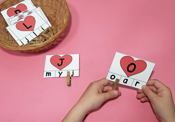 Valentine Alphabet Match Clip Cards