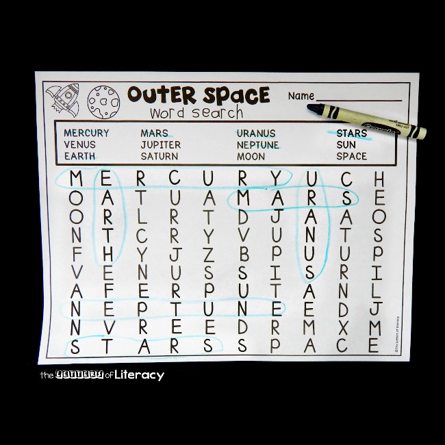 Search for the planets by name and more with this fun and free outer space word search for kids. It is perfect for early readers and beginners. 
