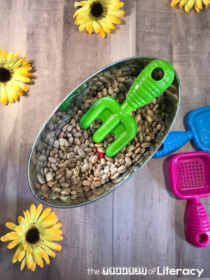 Practice the letters of the alphabet with your Preschooler or Kindergartener with this fun flower garden sensory bin with free alphabet printables! 