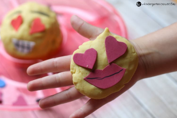 Kids LOVE emojis! They will have a blast playing with this DIY emjoi play dough kit. It's great sensory play for the classroom or home!