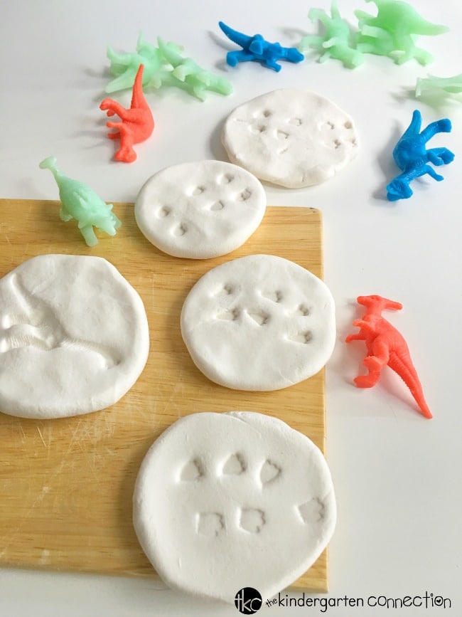 This dinosaur fossil make and match activity is quick to set up! With just a few simple materials, your students can create their own fossils for lots of playful learning.