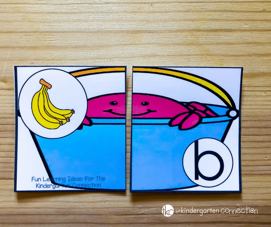 Grab these FREE Beach Beginning Sound Puzzles! Perfect for your summer-themed literacy center activity. Preschoolers and Kindergarteners will love it!