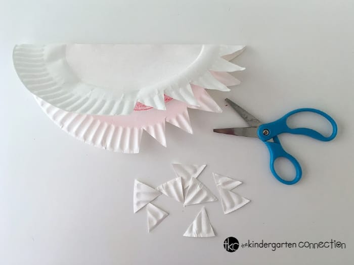Hark! A Shark! Paper Plate Craft for Kids, simple art project for preschool and kindergarten!