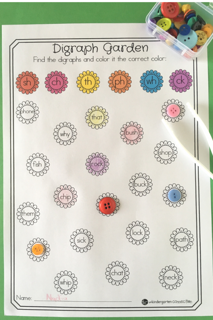 Grab our FREE Printable Find & Color Garden Digraph Activity for your springtime literacy center! With 4 Ways to Play this center will be a hit!
