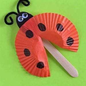 Ladybug Spoon Puppet Craft