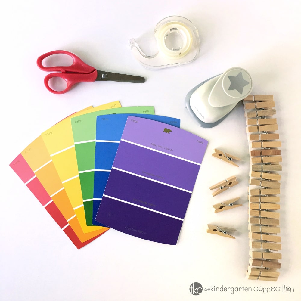 Use supplies you already have on hand or can buy super cheap at the dollar store for this Fine Motor Pain Chip Color Matching Activity! Perfect for preschool through kindergarten!