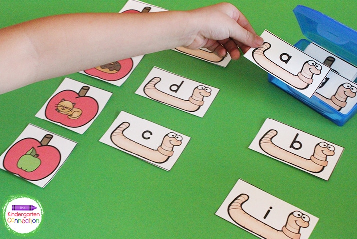In this set of Alphabet Activities for Pre-K & Kindergarten students match the picture apple cards to the beginning sound worm cards.
