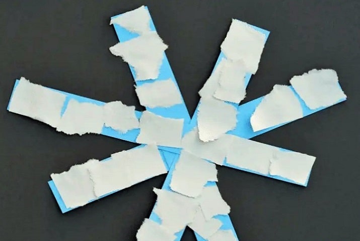 Super Easy Paper Snowflake Craft