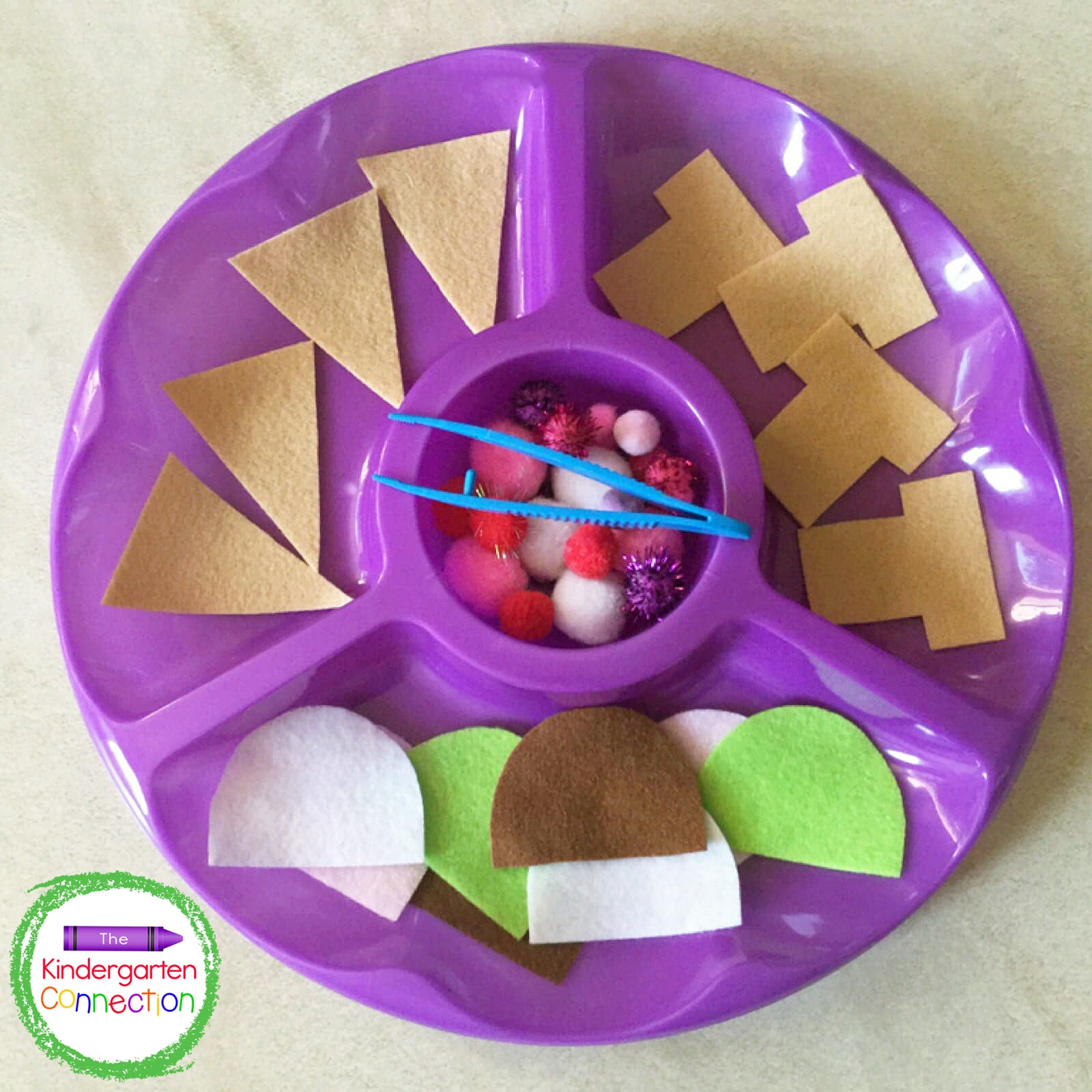 Add all of your ice cream scoop supplies to a fun tray to keep organized.