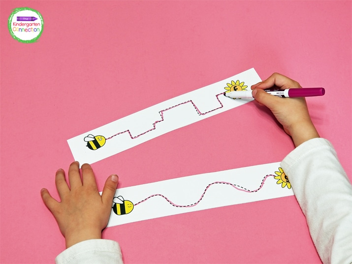 This engaging, fine motor activity lets children pretend that they're bees, as they trace dashed lines from bees to flowers.