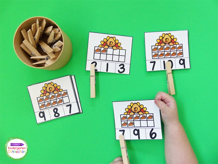 Students count the pumpkin pie pieces and clip the correct number with these Turkey Count and Clip Cards.