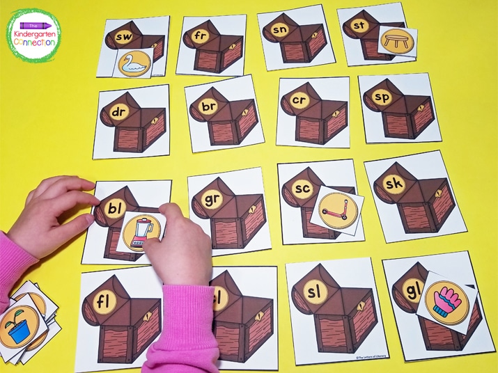 This activity includes 18 treasure chest beginning blends cards and 18 picture coins focusing on l, r, and s blends.