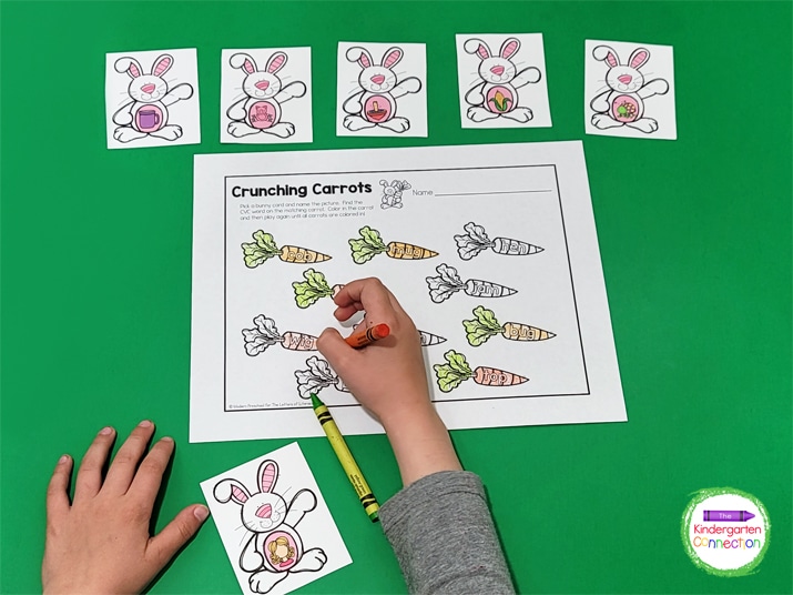This CVC word match activity includes 10 bunny picture cards and a printable recording sheet.