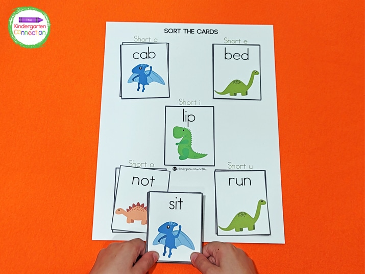 Students will sort each dinosaur word card by the short vowel and add it to the sorting mat.