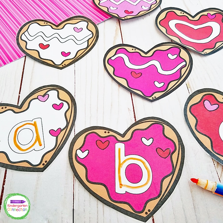 This pre-writing activity includes a cookie for each lowercase letter, plus eight cards with fun squiggles to trace.