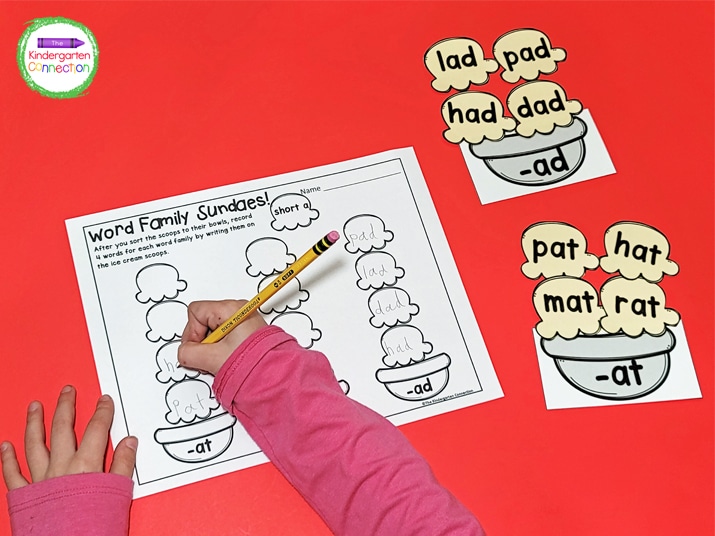 Students can write the 'short a' words on the Word Family Sundaes recording sheet.