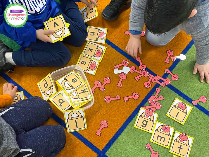 This lock and key alphabet center can be played independently or in a small group.