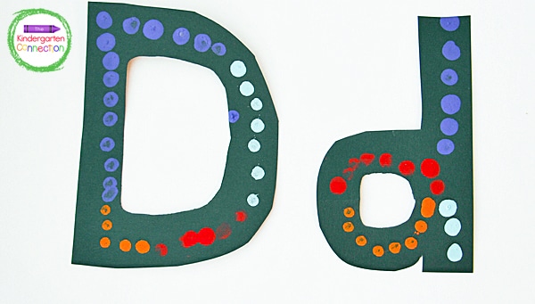 This D for Dot Painting is a letter D craft, great for teaching fine motor skills and is the next in a series about Kindergarten Letter Crafts!