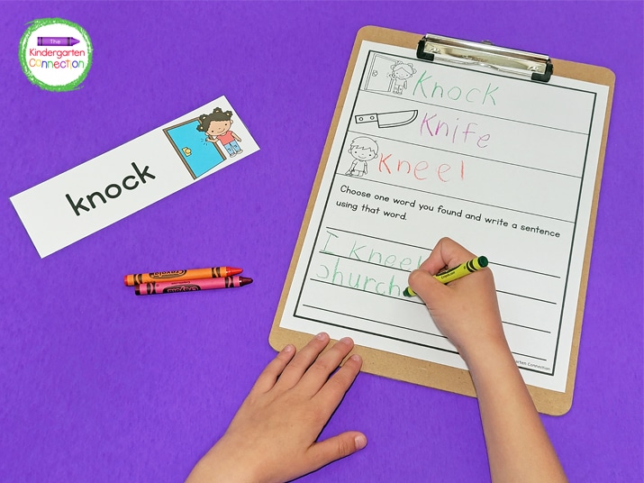 The second version of the back page includes 3 digraph phonics pictures for labeling and blank lines to write a sentence.