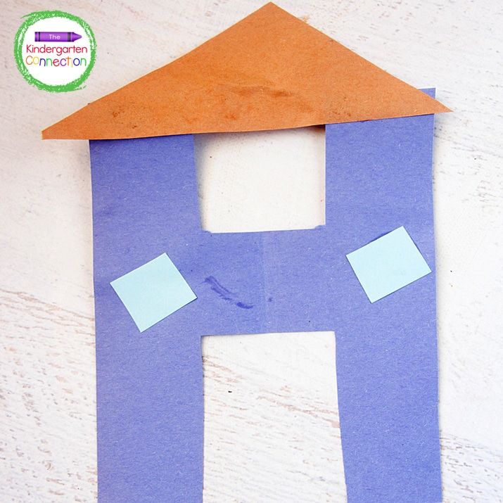 Here is our letter H craft, H is for House! This is a great letter to complement a building unit, a discussion on families, or simply an exploration of the letter H!
