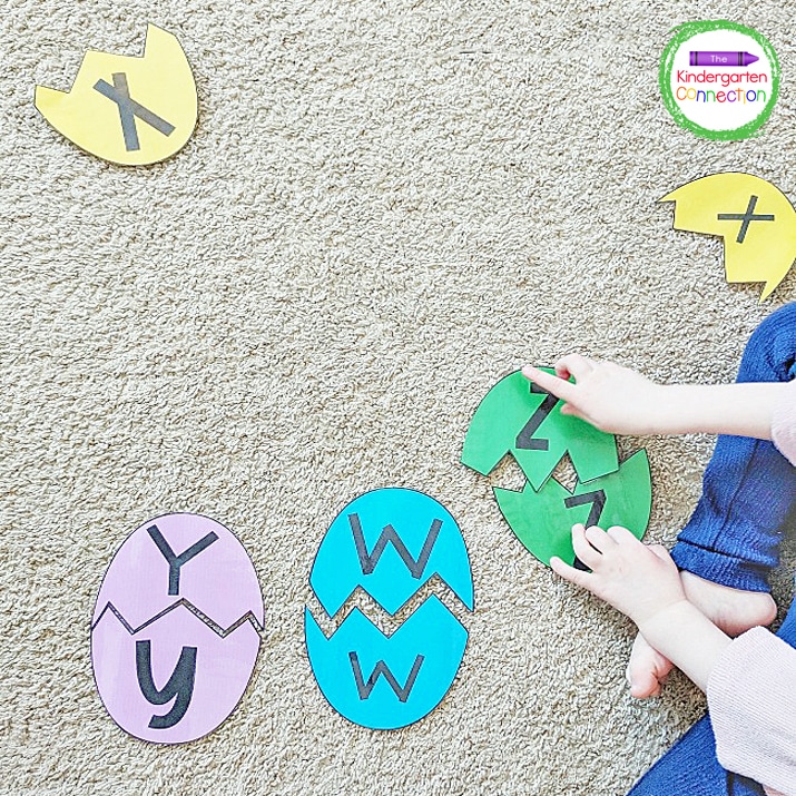 This Easter egg letter pack is such a fun way to work on uppercase and lowercase letters with Preschool and Kindergarten kids! Grab the free printables to add to your Easter literacy centers! 