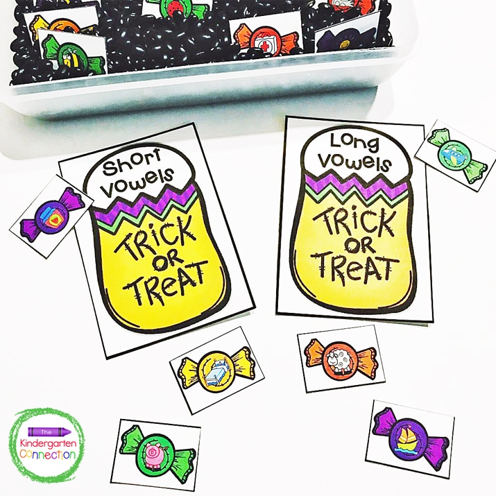 Do you love learning with sensory bins? This Halloween sensory bin is perfect for October in a Kindergarten or 1st grade classroom as a literacy center! 