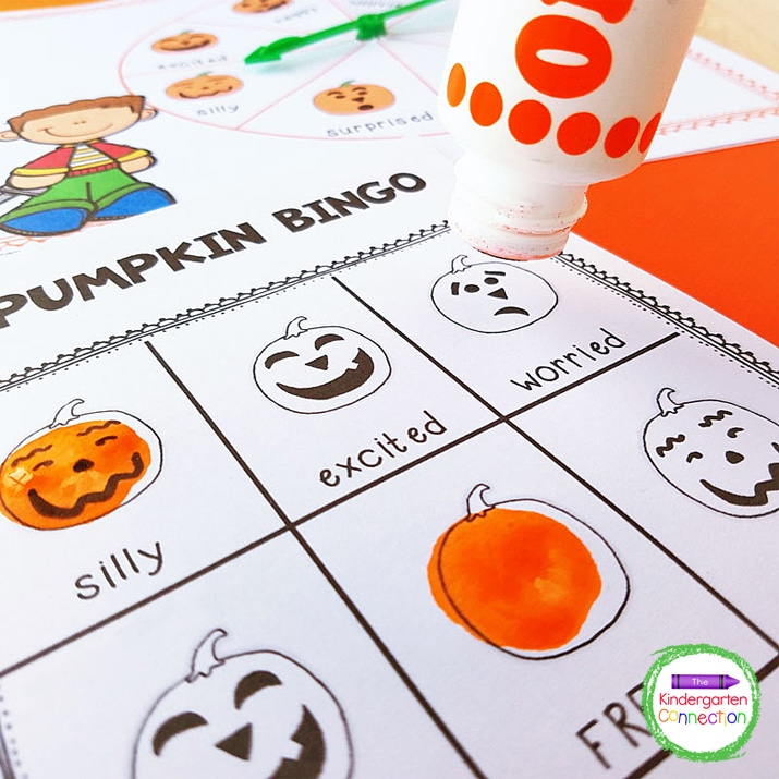 Working on emotion words with your Preschool or Kindergarten class? This free printable Halloween Bingo activity is so fun for identifying emotions! 