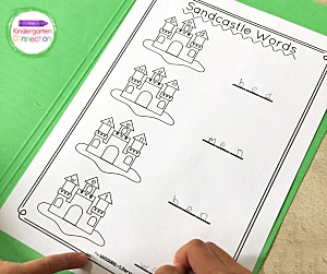 Grab these FREE Sandcastle CVC Words Printable Activities for Kindergarten! This printable pack comes with 7 CVC Words printables for building words!
