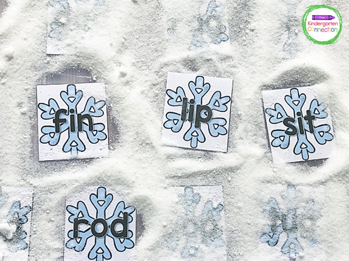 FREE Snow CVC Words Sensory Bin Printables for Winter Literacy Centers in Kindergarten!